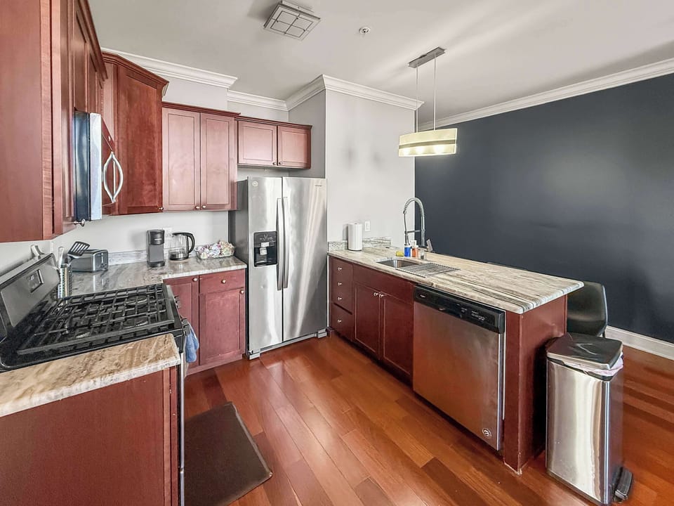 Full Kitchen