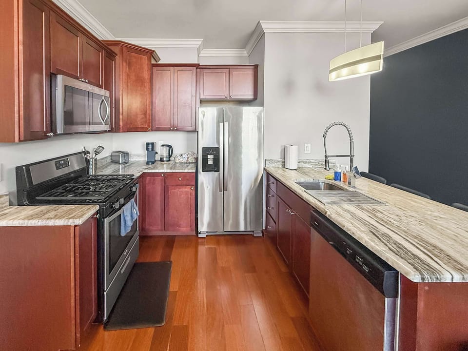 Full Kitchen