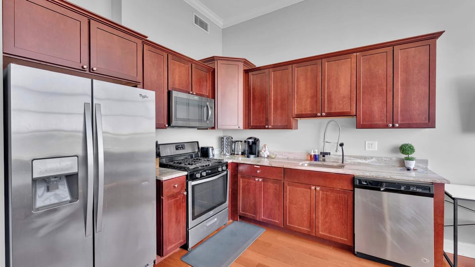 Full Kitchen