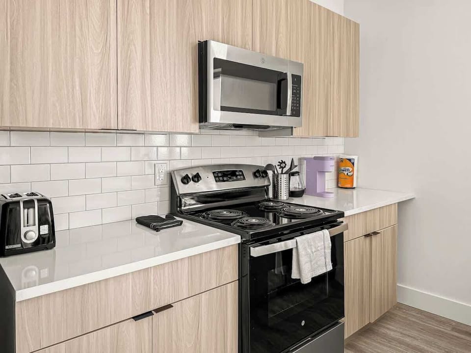 Full Kitchen 