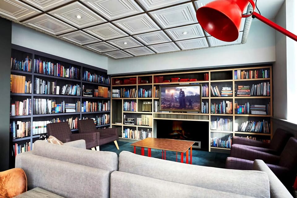 Lounge area