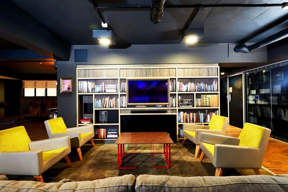 Lounge area