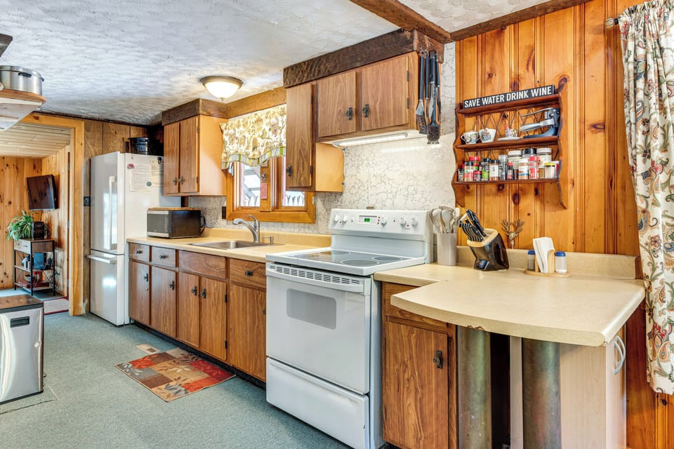 Kitchen | 1st Floor | Cooking Basics | Keurig Coffee Maker