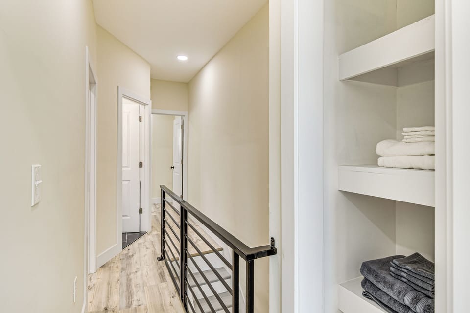 Upper Landing | 2nd Floor