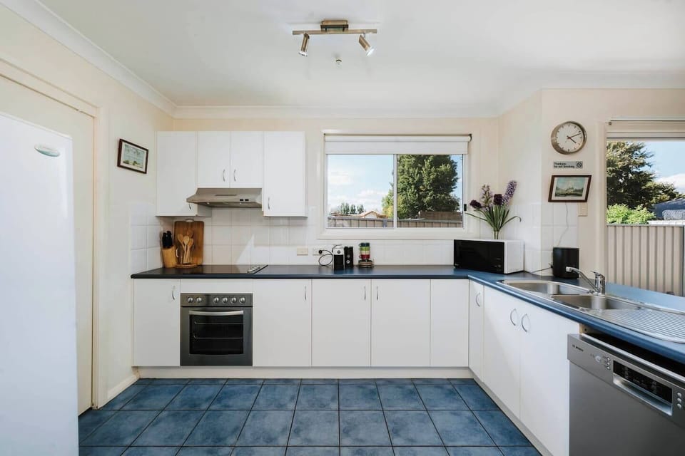Whip up your favourites in the fully equipped kitchen, complete with an oven, microwave, dishwasher, and a Nespresso machine to kickstart your mornings.