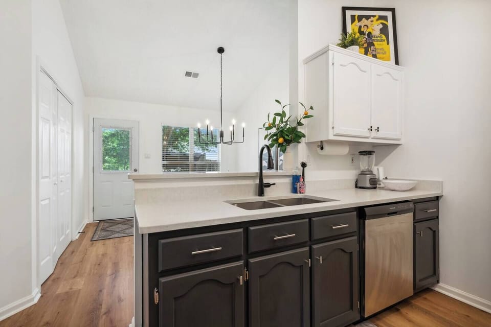 Step into our open and airy kitchen, where cooking is always a breeze and there's plenty of room for fun.