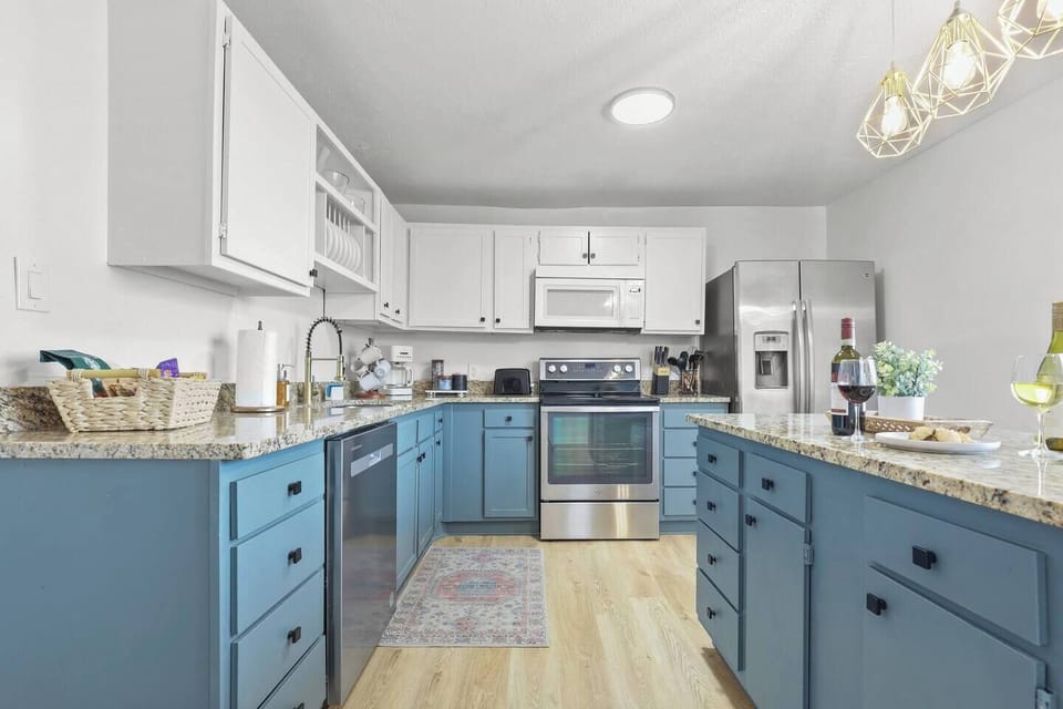 Spacious, fully stocked kitchen 