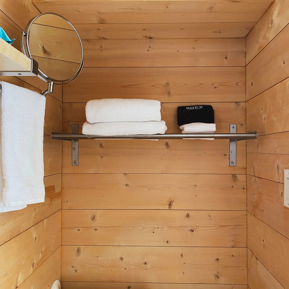 Bath storage shelves