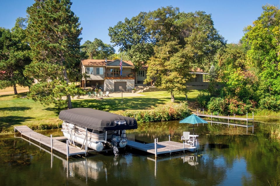 Access to two, spacious docks, cleared for swimming. Lift and boat not incuded.
