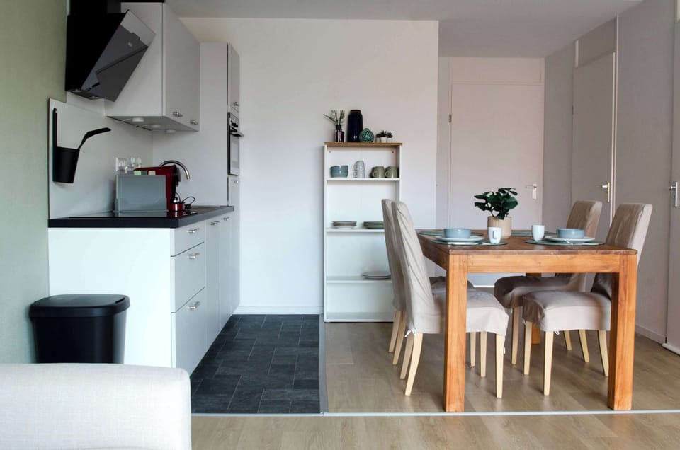 Kitchen and dining table