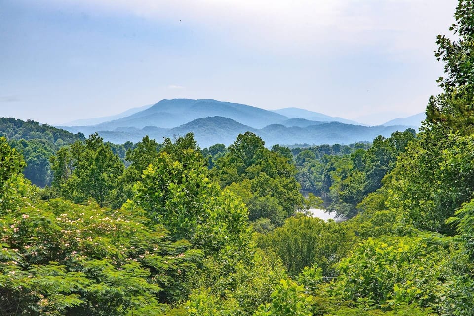 Breathtaking Smoky Mountain views from everywhere in Townsend, TN!