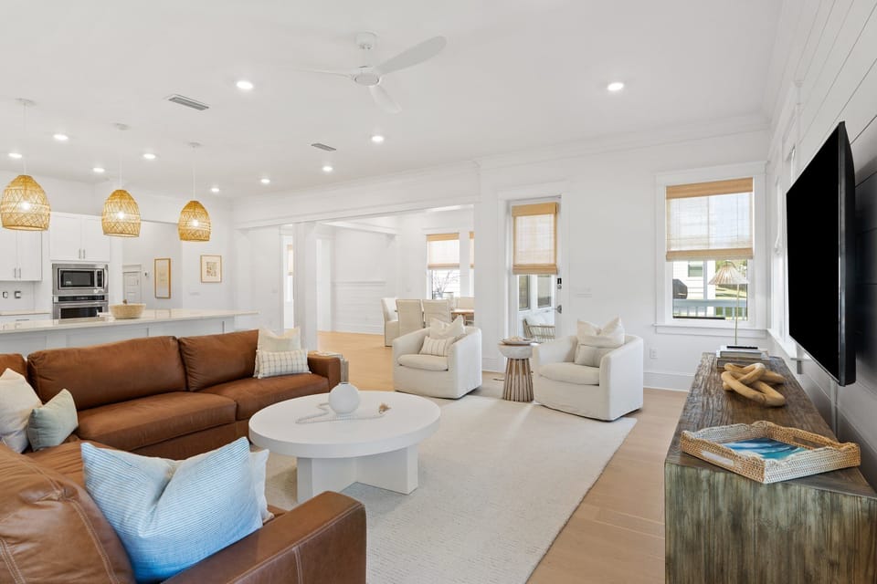 Wide open floor plan for entertaining.
