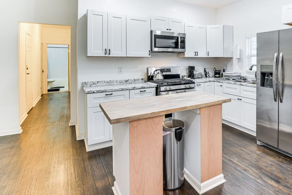 Kitchen | Trash Bags/Paper Towels