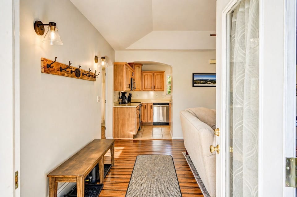 Spacious entry + storage to keep your outdoor gear organized