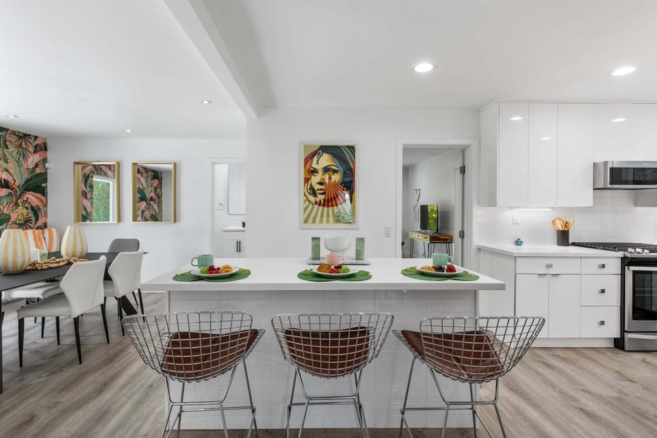 Amazing flow between living room and kitchen areas