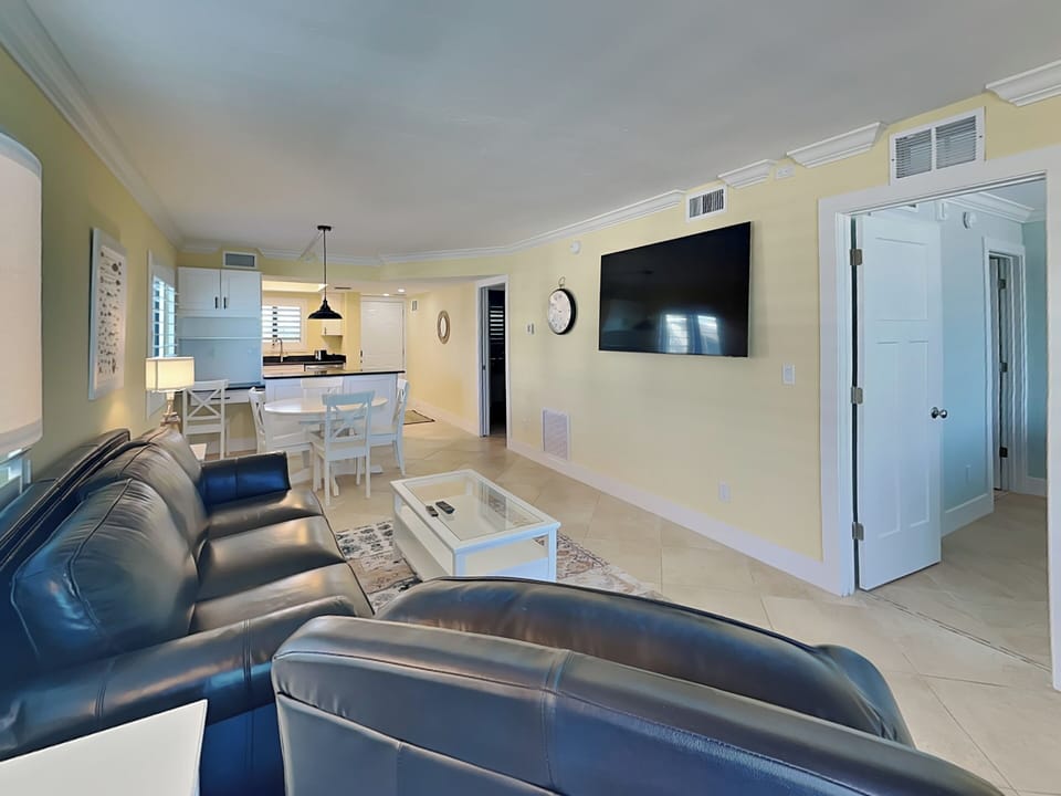 Living Room - Smart TV