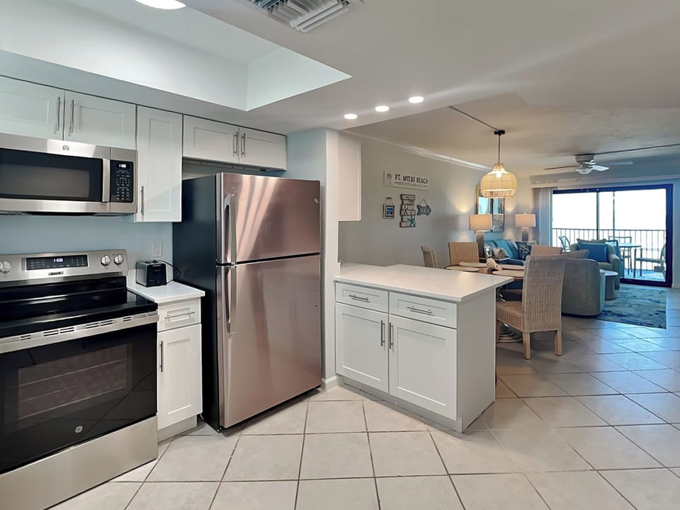 Kitchen to Dining Area