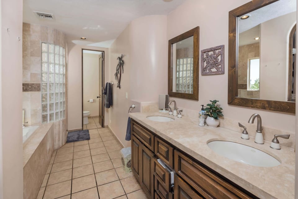 Spacious Master bathroom

