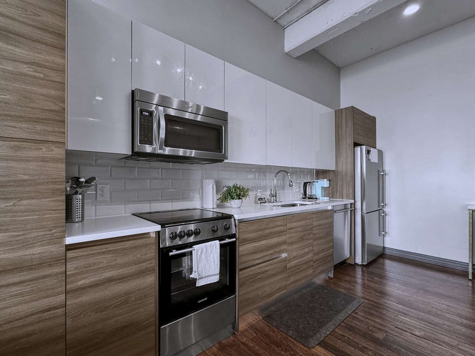 Full Kitchen