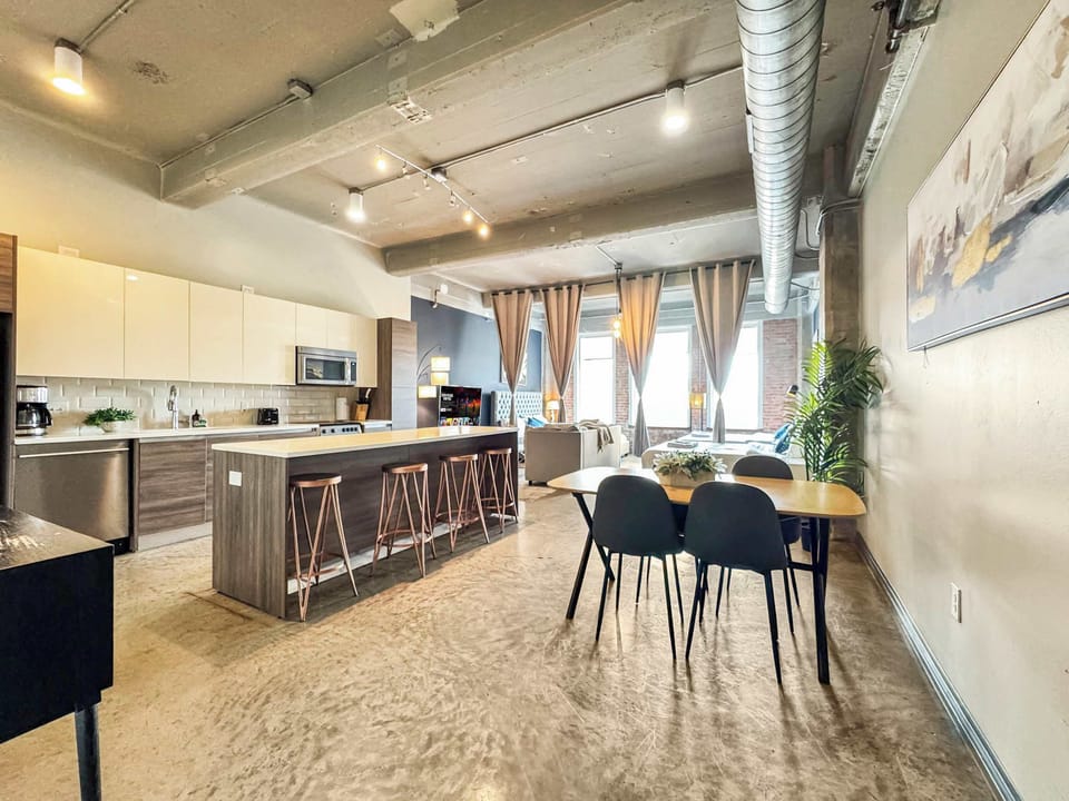 Full Kitchen 
