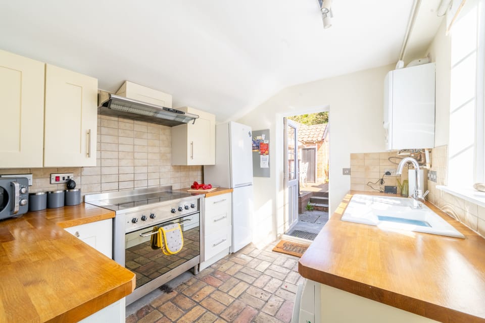 Ground floor: Kitchen with freestanding fridge freezer