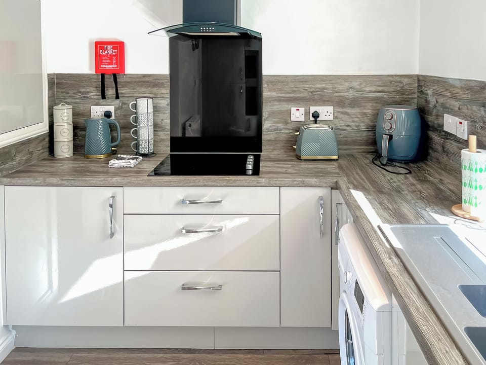 Kitchen | Cambusmoon Apartment, Gartocharn, near Alexandra