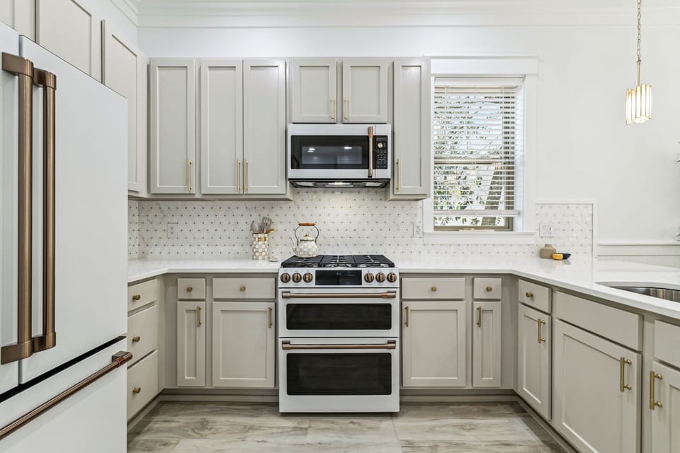 Fully equipped kitchen