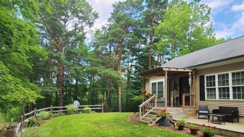 Moore Road Home, 2 homes in 1!