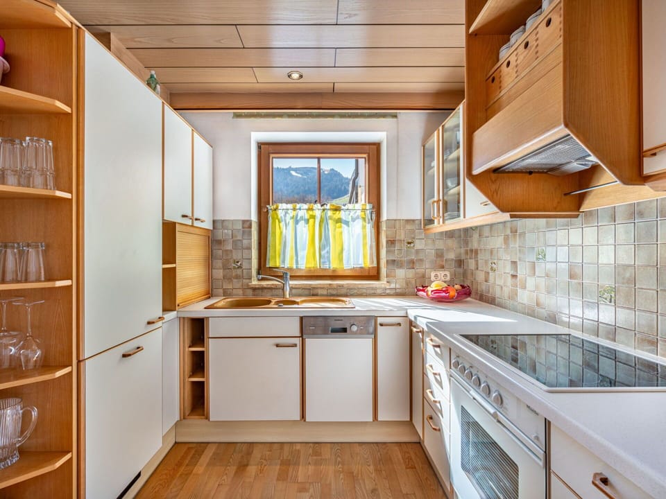 Kitchen, Wood, Flooring, Countertop, Interior Design, Ceiling, Cabinetry, Kitchen Appliance, Floor, Home