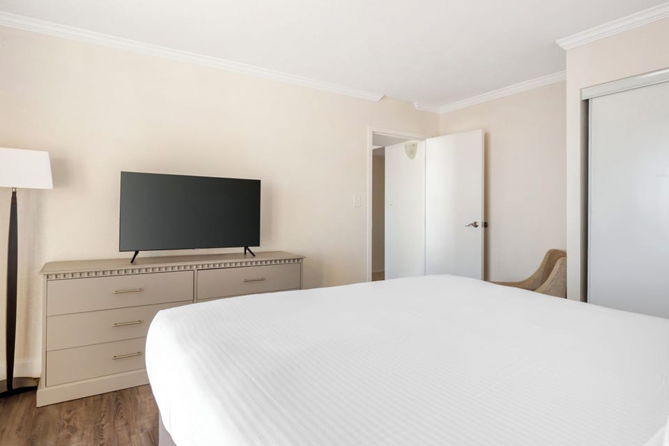 Queen size bed