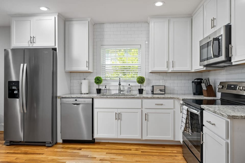 Fully Equipped Kitchens in both units. Ready to whip up your favorite meals or even just provide plates for your favorite 'to-go' orders.