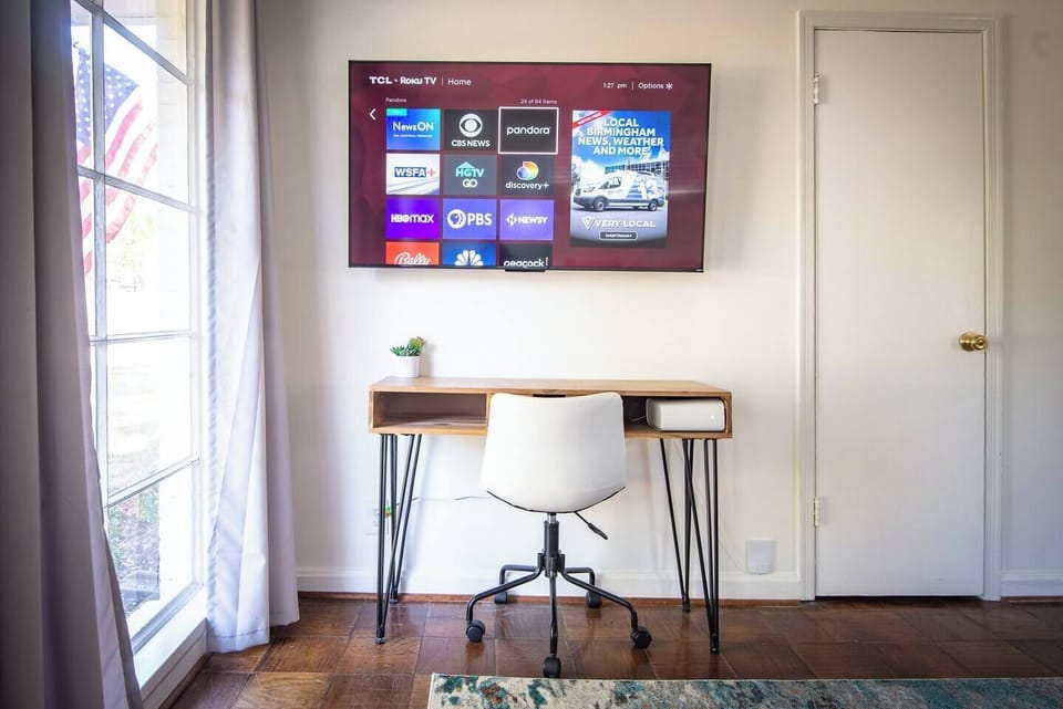 Cozy working space central to living areas Get in touch to explore our custom concierge services and local experiences curated just for you. 
