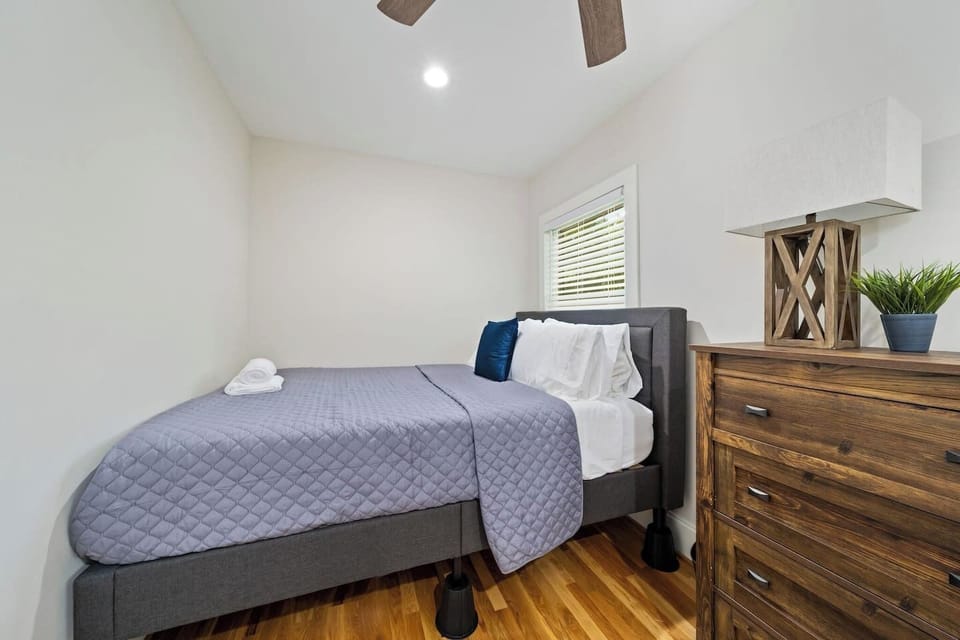 An additional perspective emphasizing its spacious layout and peaceful ambiance.