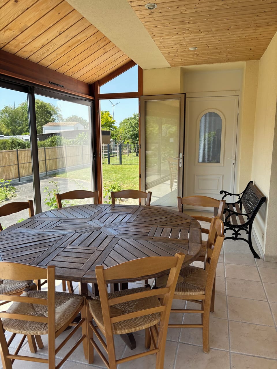 Outdoor dining