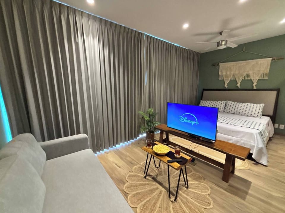 With blackout curtains to rest without light and have privacy.