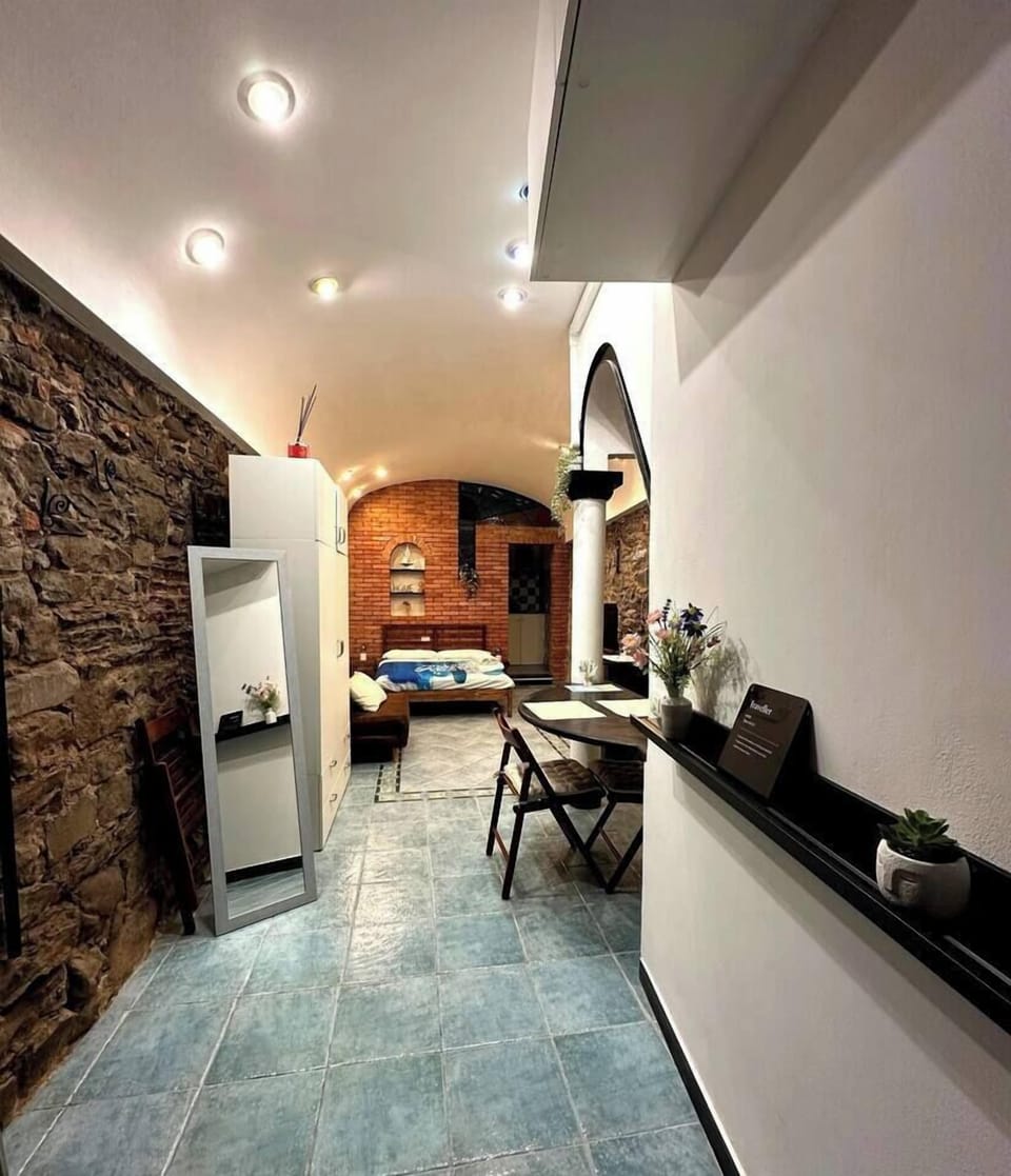 2f10ca52-1ea5-49f8-9a93-1e50256b1348