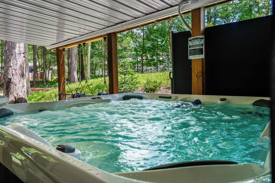New hot tub that seats 7 with fabulous views of nature.  