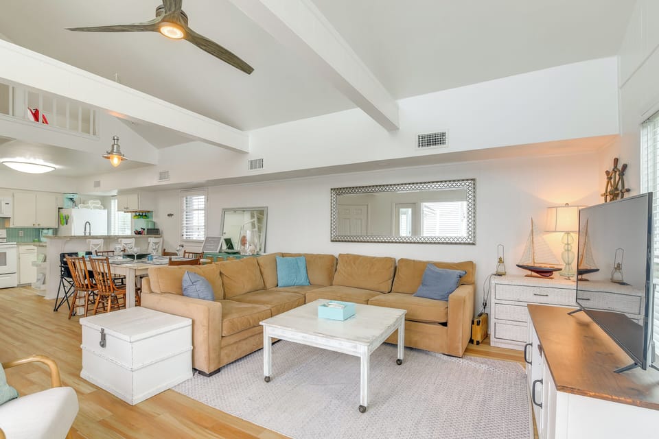 Living Room | 1st Floor | Central A/C & Heating