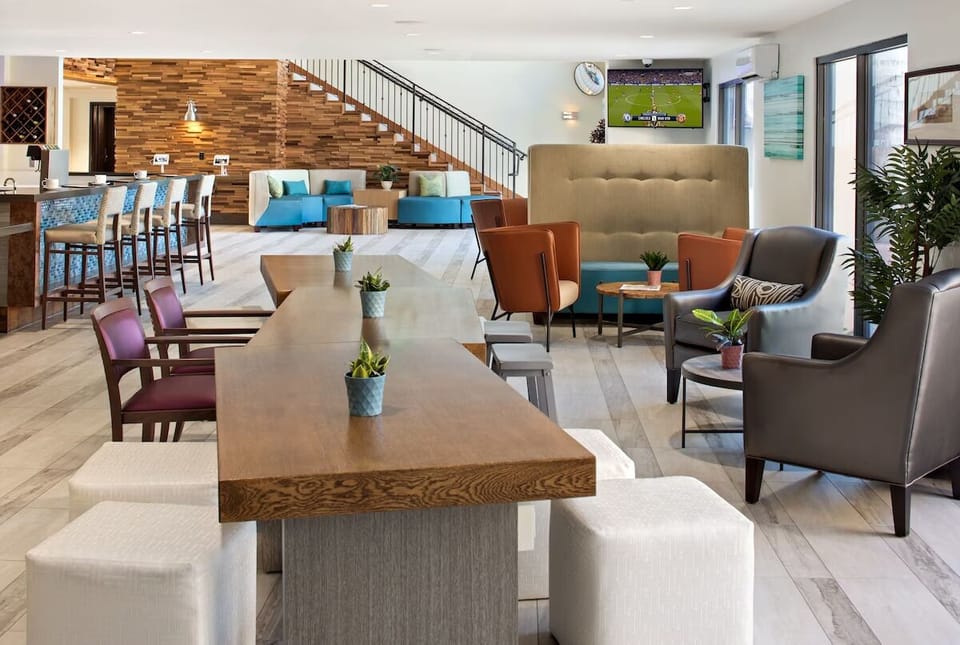 Spread out in the spacious lounge for games and conversation.