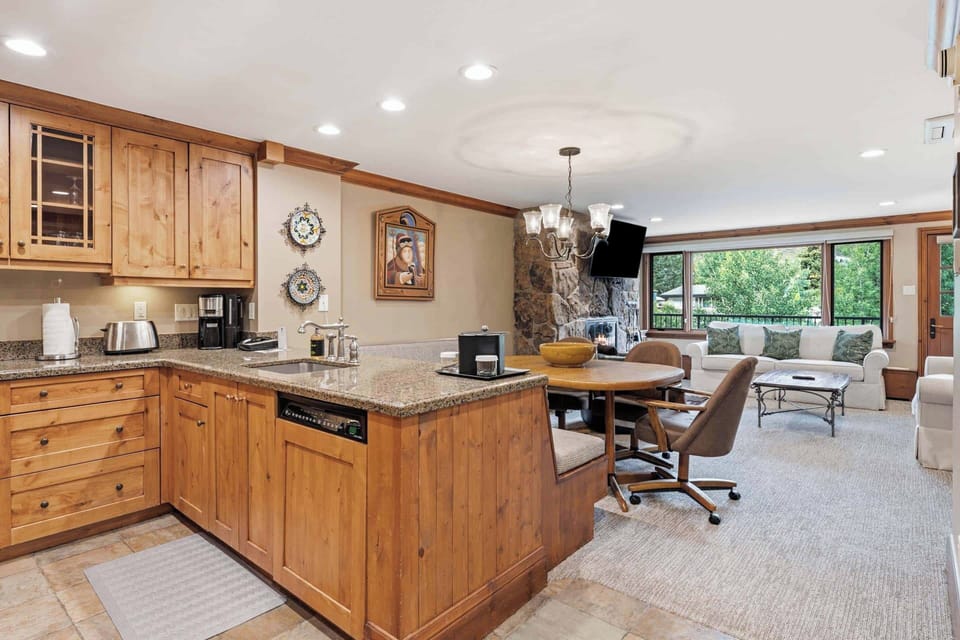 lodgetower-294-6622_55432165071_o
