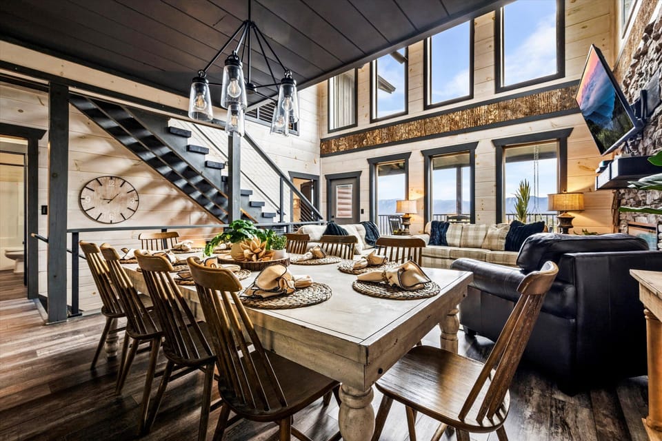 Elegant dining room with panoramic mountain views!