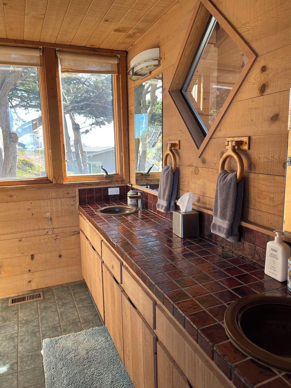 Upper level bathroom