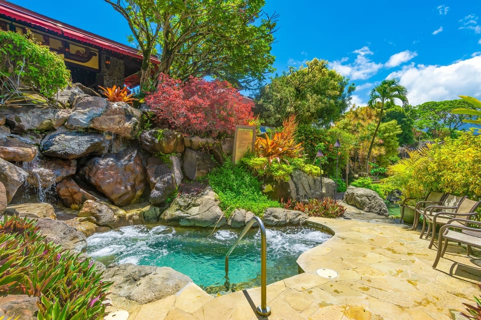 Yes, the hot tub has a waterfall!