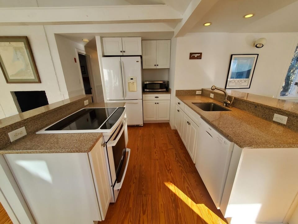 Spacious kitchen