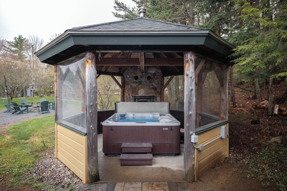 Hot tub in the backyard gazebo, enough room for the whole family!