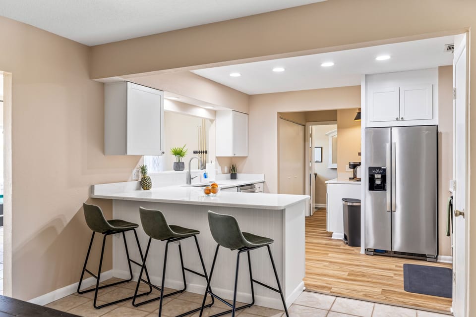 Kitchen & Island