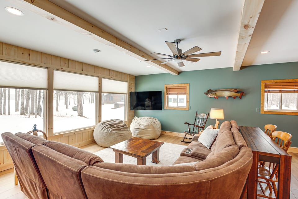 Fifield Vacation Rental | 2BR | 2BA | Step-Free Entry | 1,700 Sq Ft