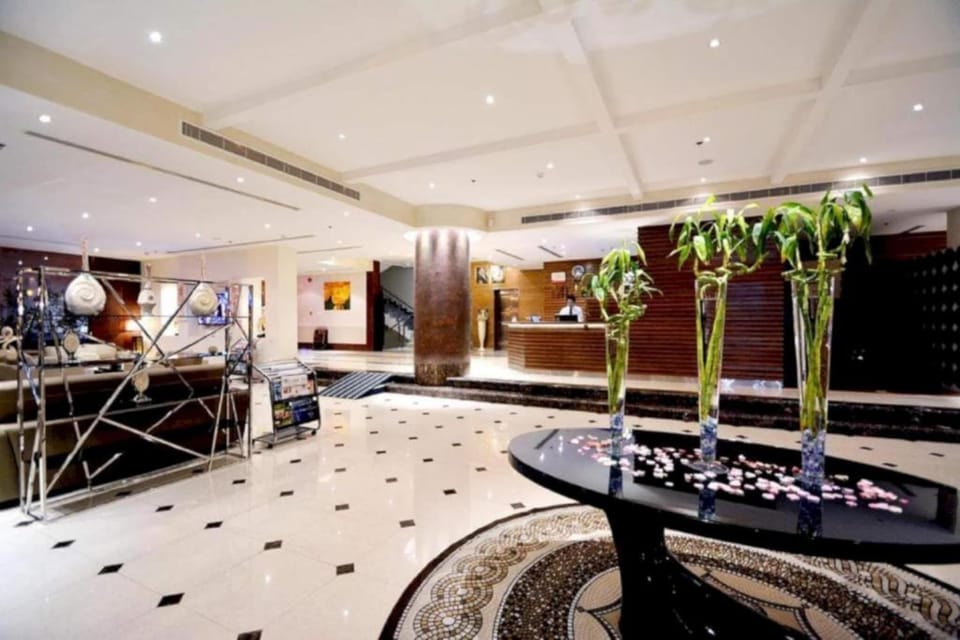 Entrance / Reception