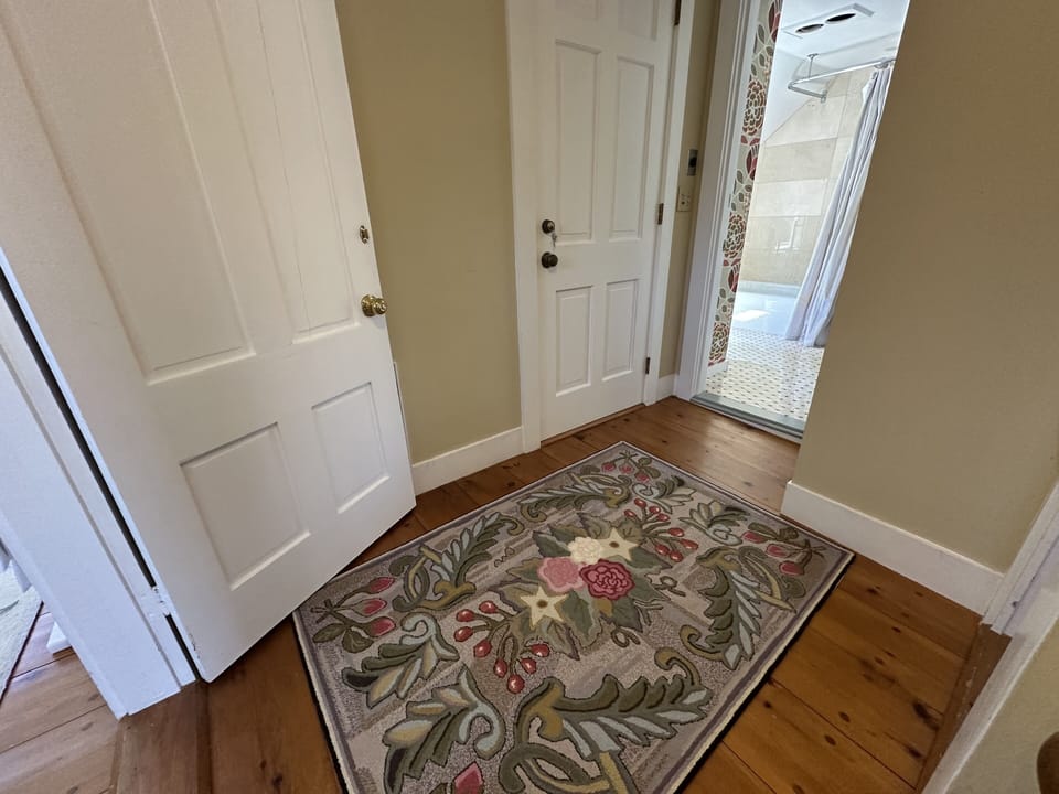 2nd Floor Landing