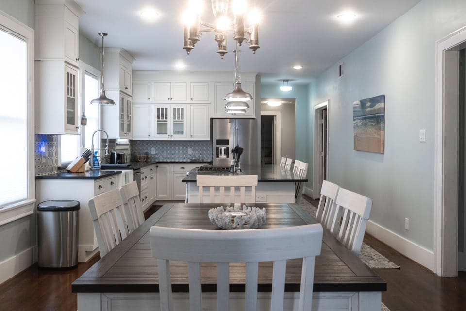 Dining room and kitchen seats 10